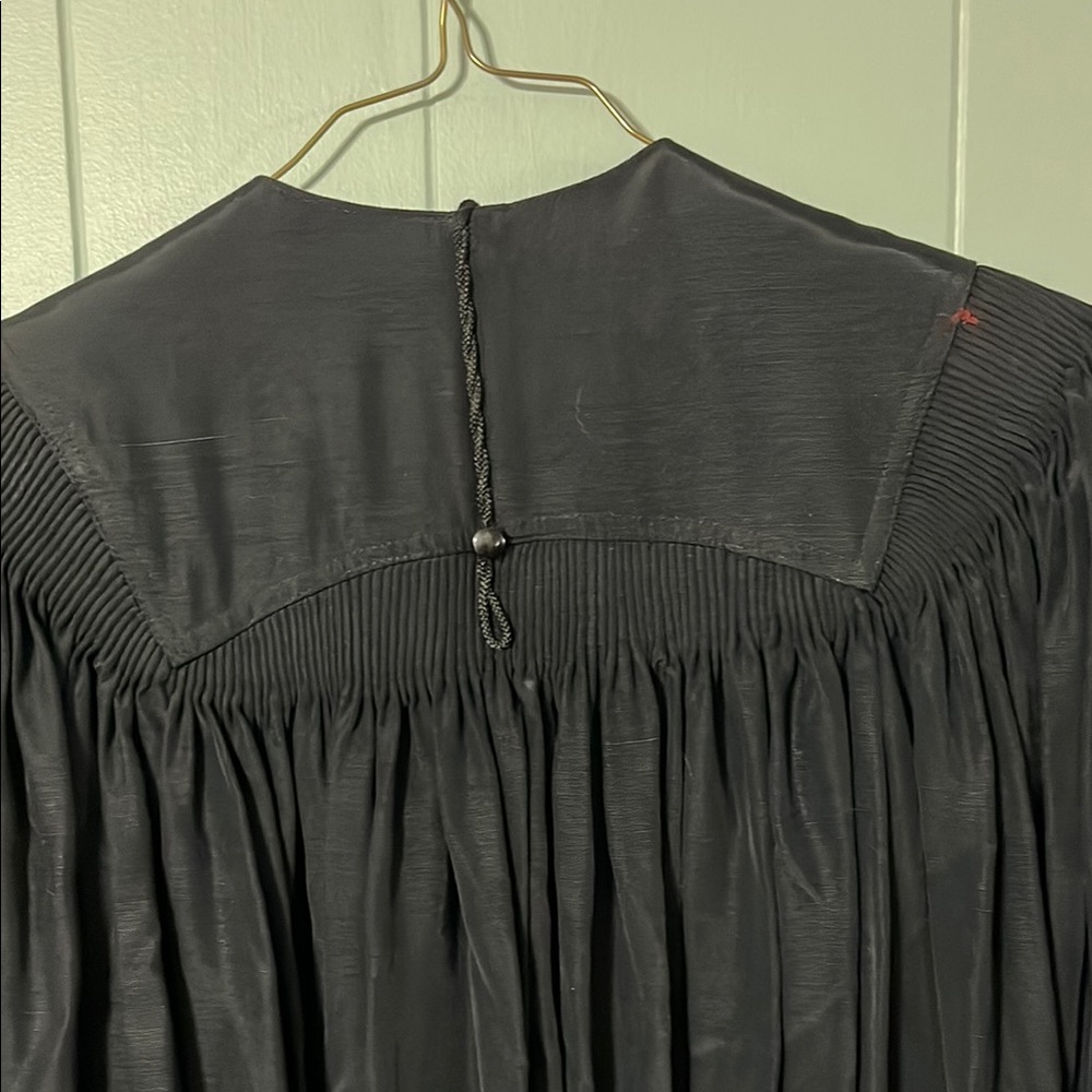 Black Cleric Robe with Flowing Sleeves - Picture 6 of 6